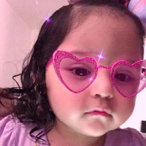 Meet your Posher, Gloria